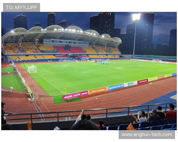 杭州足球队在城市联赛中的强势表现与未来发展潜力分析 杭州足球队在城市联赛中的强势表现与未来发展潜力分析