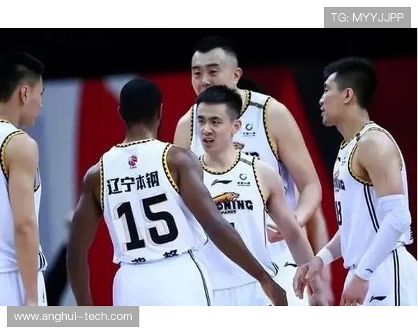 深圳篮球队反击战术深度解析与成功秘诀探讨 深圳篮球队反击战术深度解析与成功秘诀探讨