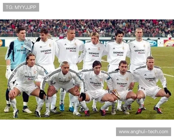 卡塔尔足球传奇球星全景回顾及其辉煌成就分析 卡塔尔足球传奇球星全景回顾及其辉煌成就分析