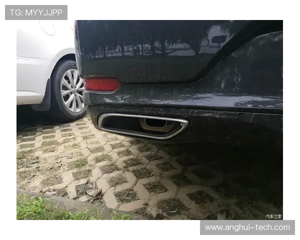 成都与武汉足球队赛后复盘速度对比分析及战术探讨