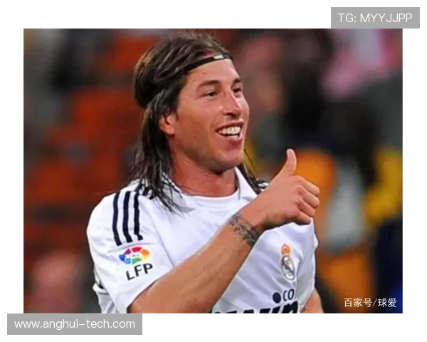 足球明星发带细致风格解析展现个性与时尚魅力