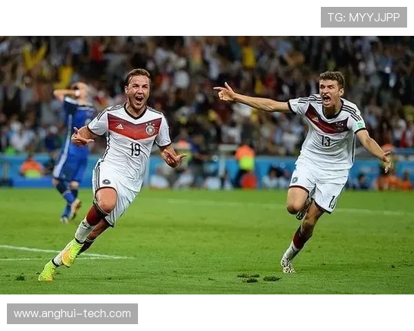 11号足球衣的传奇球星们与他们的辉煌时刻回顾 11号足球衣的传奇球星们与他们的辉煌时刻回顾